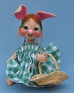 Annalee 7" Country Girl Bunny with Basket - Mint - 061794