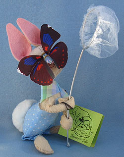 Annalee 7" Country Boy Bunny with Butterfly & Net - Mint - 062585xx