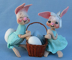 Annalee 7" Country Boy & Girl Bunny with Basket - Signed - Mint - 063587s