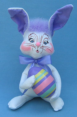 Annalee 12" Lavender Bunny Holding Egg - Mint - 067705