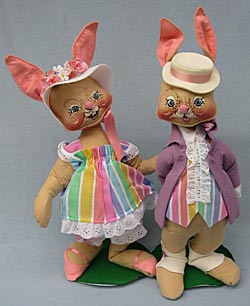 Annalee 18" E.P. Boy & Girl Bunny - Mint - 0715-0710-84