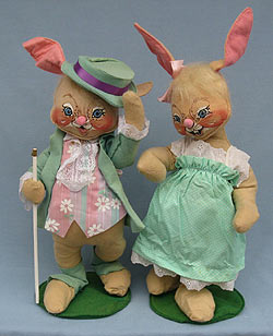 Annalee 18" E.P. Boy & Girl Bunny - Very Good - 0715-0710-87a