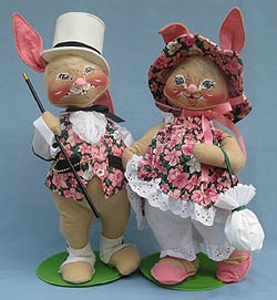 Annalee 18" E.P. Boy & Girl Bunny with Purse - Mint / Near Mint - 0715-0710-97