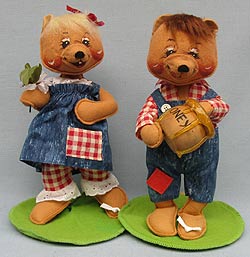 Annalee 10" Country Girl and Boy Bear with Honey Jar - Excellent - 0942-0943-97a