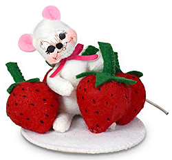 Annalee 3" Strawberry Patch Mouse 2024 - Mint - 110124