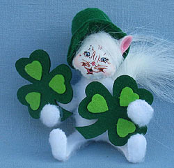 Annalee 4" Shamrock Kitty Cat 2016 - Mint - 150016