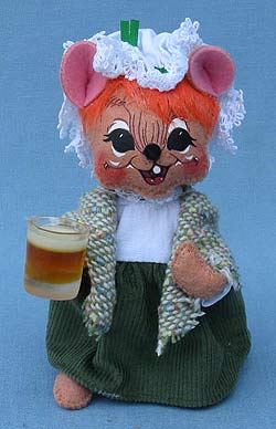 Annalee 6" Irish Pub Girl Mouse with Mug of Beer - Mint - 150710