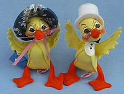 Annalee 5" E.P. Boy & Girl Duckling with Purse - Mint - 1510-1505-92