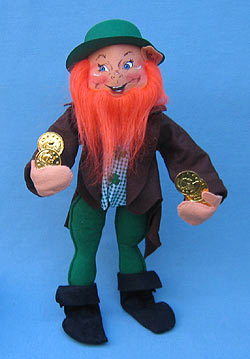 Annalee 15" Leprechaun Holding Coins - Open Eyes - Mint - 170802