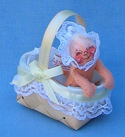 Annalee 3" Baby in Basket - Near Mint - 196087xx