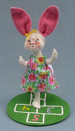 Annalee 5" Hopscotch Girl Bunny 2014 - Mint - 200714