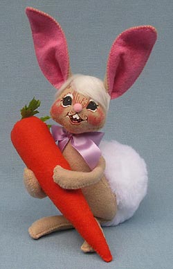 Annalee 6" Bunny Tails Holding Carrot 2014 - Mint - 201214