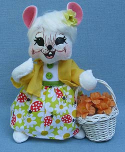 Annalee 6" Spring Girl Mouse with Basket - Mint - 201612