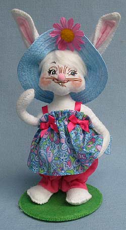 Annalee 8" Easter Girl Bunny 2013 - Mint - 202313