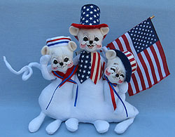 Annalee 11" Patriotic Bunch of Mice - Excellent / Very Good - 203404a