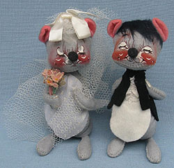 Annalee 7" Bride & Groom Mice - Near Mint / Excellent - 2055-206581xx