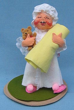 Annalee 7" Bedtime Girl in Bathrobe with Teddy Bear - Mint/ Near Mint - 235394xo