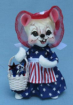 Annalee 6" Patriotic Girl Mouse - Mint - 250411