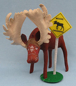 Annalee 7" Brake For Moose with Road Sign 2014 - Mint - 251014