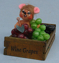 Annalee 3" Grape Crate Mouse 2017 - Mint - 251717