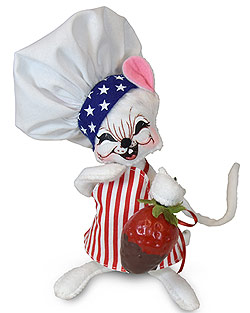 Annalee 6" Stars & Stripes Chef Mouse with Strawberry 2019 - Mint - 260419