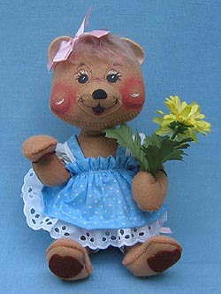 Annalee 10" Girl Bear with Flowers - Mint / Near Mint - 283586