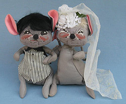 Annalee 12" Bride & Groom Mice - Mint - 2905-2910-65