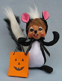 Annalee 6" Trick or Treat Skunk Mouse 2016 - Mint - 301016