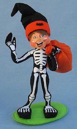 Annalee 9" Trick or Treat Skeleton Elf with Sack 2013 - 301913 - Mint