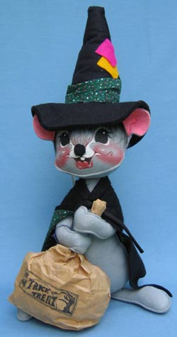 Annalee 12" Witch Mouse - Mint / Near Mint - 304586