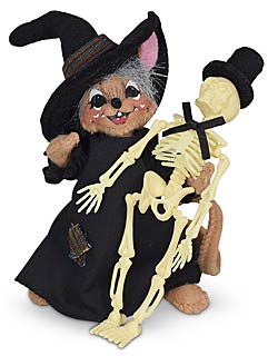 Annalee 5" Witch Mouse with Mr Bones 2023 - Mint - 310323