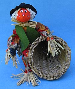 Annalee 10" Scarecrow with Cornucopia & Crow - Closed Mouth - Mint - 310698