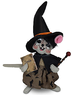 Annalee 6" Batty Witch Mouse with Book of Spells 2020 - Mint - 311220