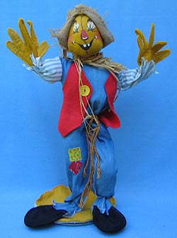 Annalee 18" Scarecrow with Red Vest - Two Teeth - Mint / Near Mint - 315083-2