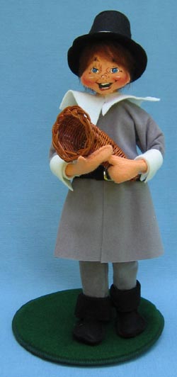 Annalee 13" Pilgrim Man with Cornucopia - Mint - 318101