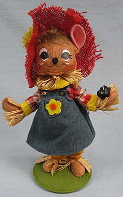 Annalee 9" Scarecrow Girl Mouse with Crow 2013 - Near Mint - 351413ox