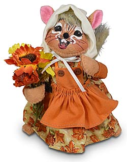 Annalee 6" Pilgrim Girl Chipmunk 2022 - Mint - 361122