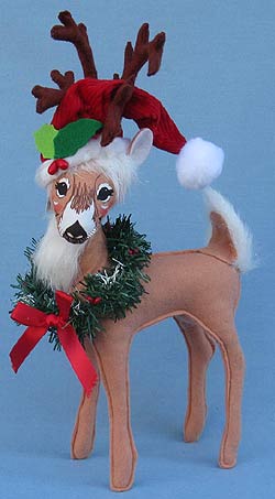 Annalee 12" Holly Berry Reindeer with Wreath 2015 - Mint - 450315