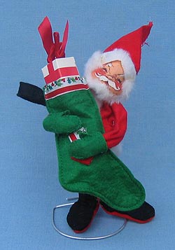 Annalee 7" Santa Holding Stocking - Near Mint - 502080