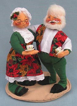 Annalee 7" Mr & Mrs Santa Morning Greetings with Coffee Cups - 1998 - Mint - 510698