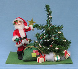 Annalee 10" Santa Trimming Tree - Excellent / Very Good - 540687a