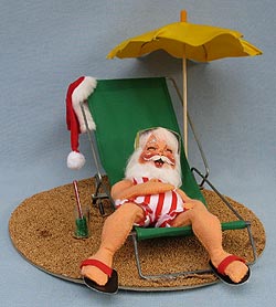 Annalee 10" Maui Santa in Lounge - Near Mint - 541490-1