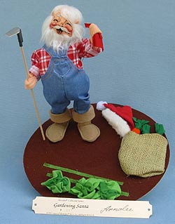 Annalee 10" Gardening Santa with Hoe & Vegetables - Mint - 542193