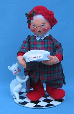 Annalee 12" Mrs Claus and Paws the Cat - Mint / Near Mint - 550098ooh