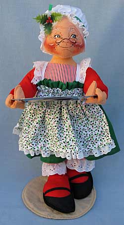 Annalee 18" Mrs Santa with Tray - Mint - 551290