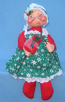 Annalee 18" Mrs Santa Knitting - Very Good - 562788a