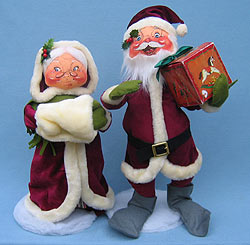 Annalee 18" Mr & Mrs Victorian Santa - Near Mint - 6850-6855-86