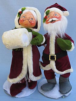 Annalee 18" Mr & Mrs Victorian Santa - Mint - 6850-6855-86mint