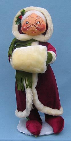 Annalee 18" Victorian Mrs Santa - Mint / Near Mint - 685586