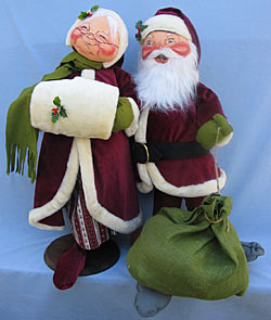 Annalee 30" Mr & Mrs Victorian Santa - Mint / Near Mint - 6894-6892-87xx (CLONE)